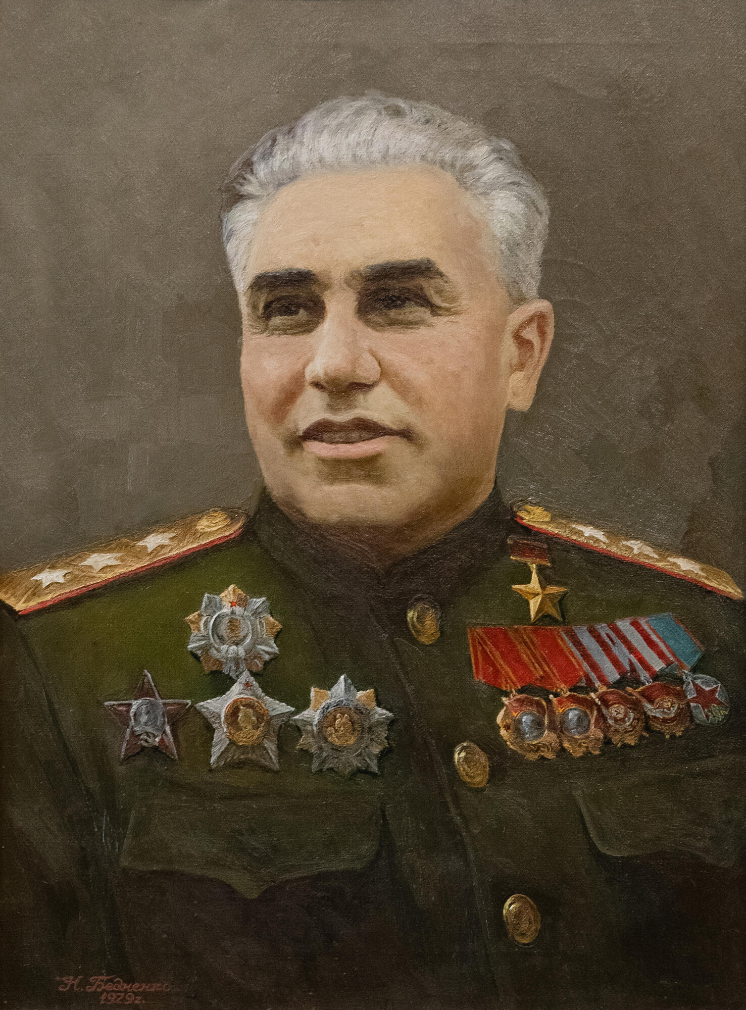Эту берем главной